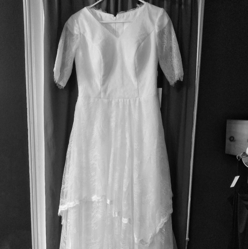 Lace wedding dress
